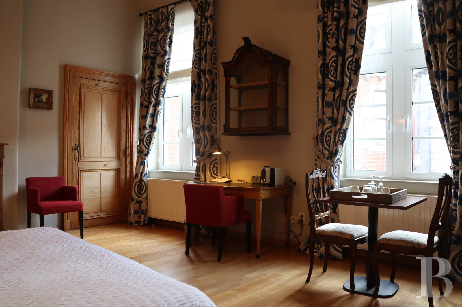 A chateau-fortress with a one hundred hectare estate in the county of Namur, to the south of Brussels in Belgium - photo  n°28